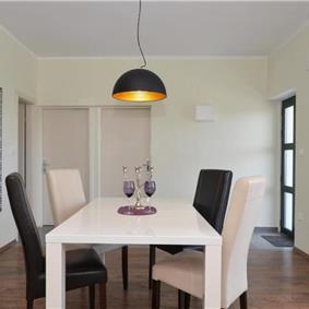 3-Bedroom Villa with Pool, Garden and Sea View near Split City – Sleeps 7