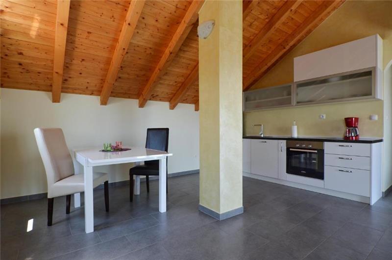 3-Bedroom Villa with Pool, Garden and Sea View near Split City – Sleeps 7