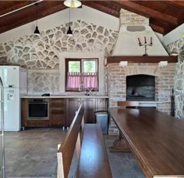 2 bedroom villa with heated pool & tennis court near Zadar, sleeps 4