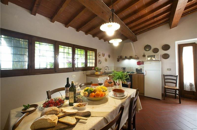 A selection of 2-3 bedroom apartments with shared pool near Florence, Sleeps 4-6