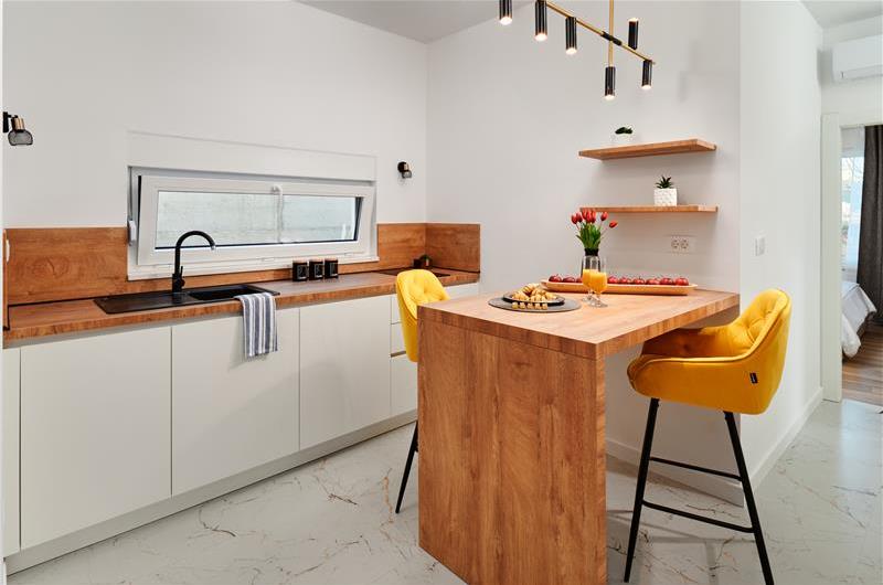 6 bedroom villa with heated pool near Omis, sleeps 12