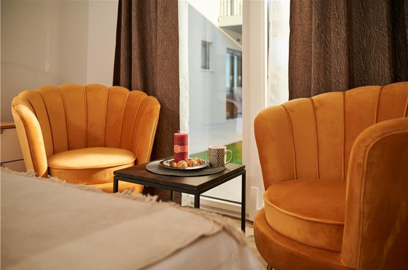 6 bedroom villa with heated pool near Omis, sleeps 12