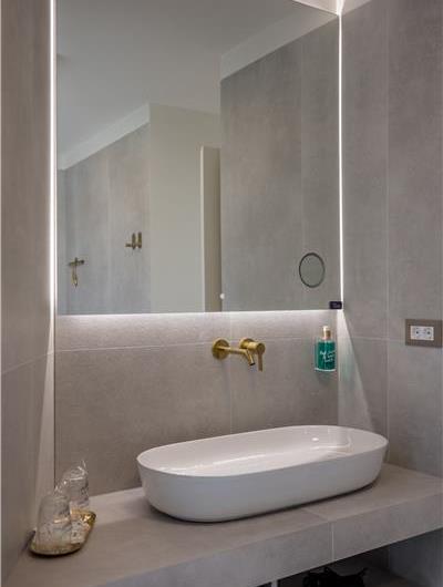 4 bedroom villa with heated pool and sea view in Vinišće, sleeps 8