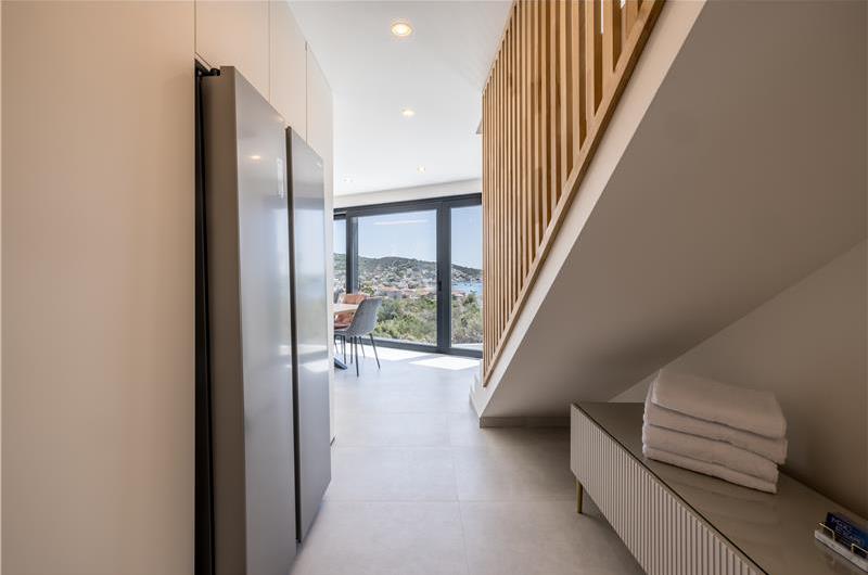 4 bedroom villa with heated pool and sea view in Vinišće, sleeps 8