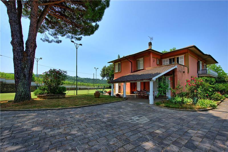Villa in Tuscany, photograph 3