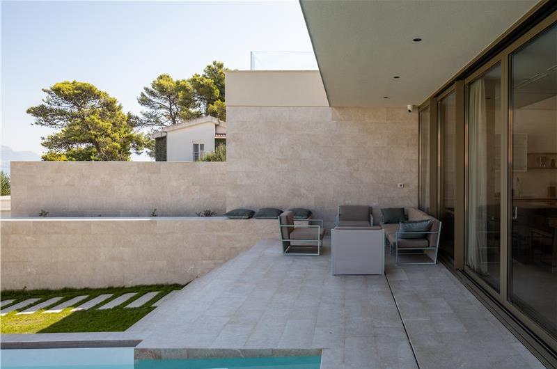 4 Bedroom Luxury Villa with Heated Pool and boat mooring, Ciovo near Trogir – Sleeps 8