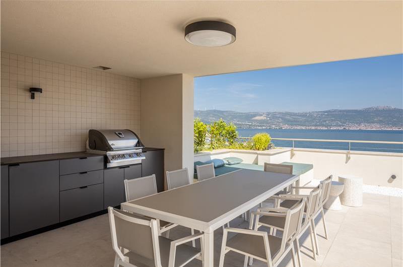 4-Bedroom Luxury Villa with Heated Pool, Ciovo near Trogir – Sleeps 8