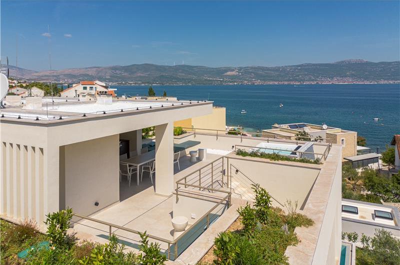4-Bedroom Luxury Villa with Heated Pool, Ciovo near Trogir – Sleeps 8