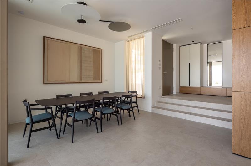 4-Bedroom Luxury Villa with Heated Pool, Ciovo near Trogir – Sleeps 8