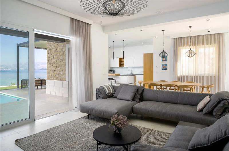 Beachfront Villa with Pool and Sea Views on Ciovo island near Trogir, Sleeps 8