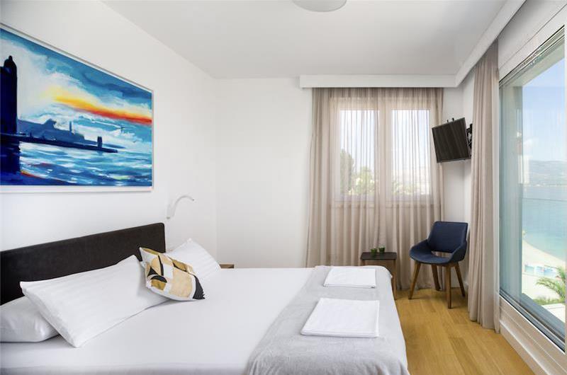 Beachfront Villa with Pool and Sea Views on Ciovo island near Trogir, Sleeps 8