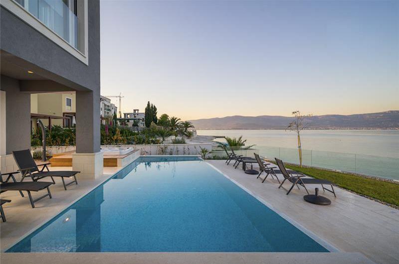 Beachfront Villa with Pool and Sea Views on Ciovo island near Trogir, Sleeps 8