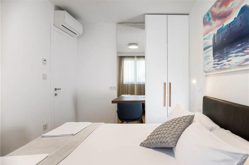 Beachfront Villa with Pool and Sea Views on Ciovo island near Trogir, Sleeps 8