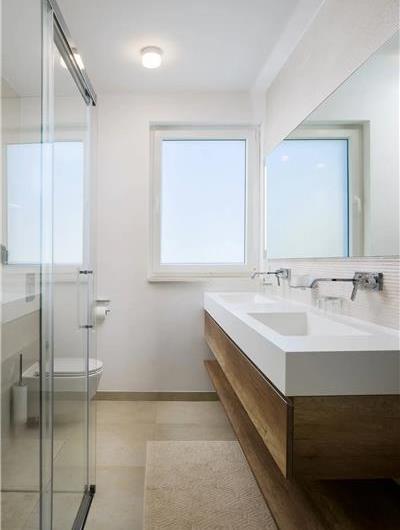 Beachfront Villa with Pool and Sea Views on Ciovo island near Trogir, Sleeps 8