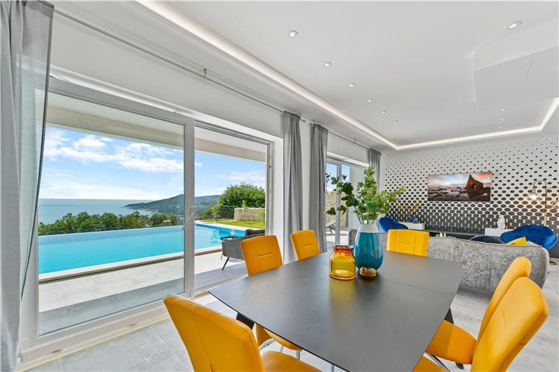 Sea-view villa in Mlini, photograph 4