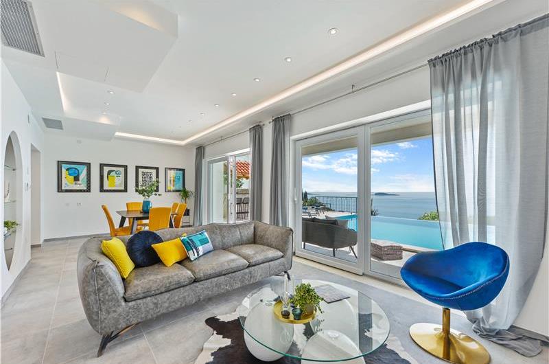 3 bedroom villa with infinity pool in Mlini, sleeps 6