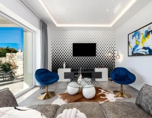 3 bedroom villa with infinity pool in Mlini, sleeps 6