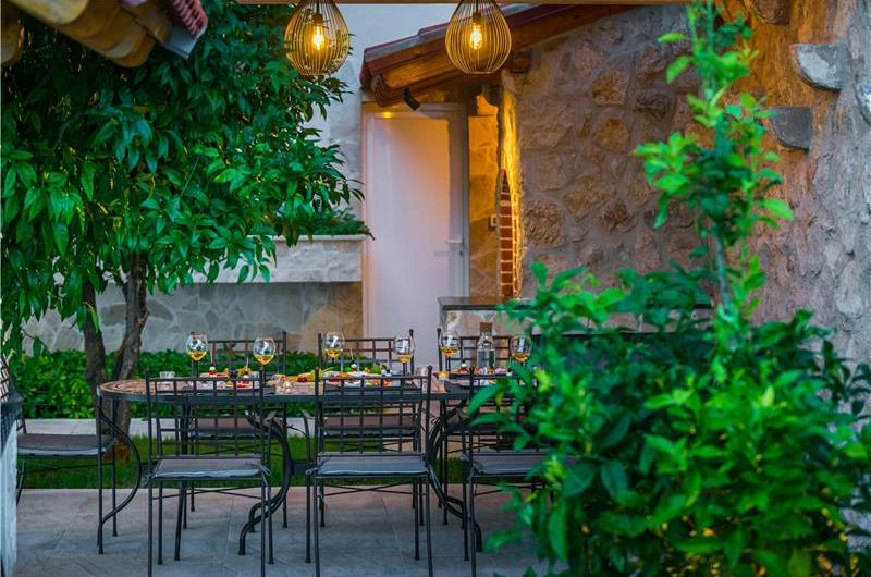 3 bedroom villa with infinity pool in Mlini, sleeps 6