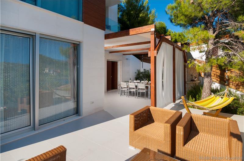 5 bedroom villa with heated infinity pool and sea views near Milna, Brac Island, sleeps 10