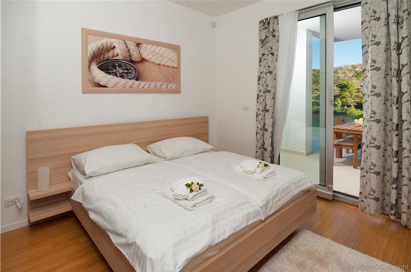 5 bedroom villa with heated infinity pool and sea views near Milna, Brac Island, sleeps 10