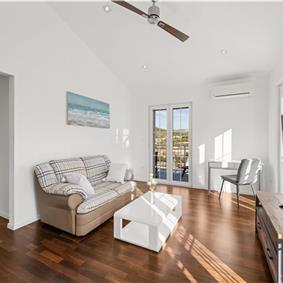 9-Bedroom Villa with Exceptionally Large Heated Pool and Sea Views near Trogir – Sleeps 18- 22