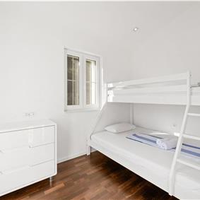 9-Bedroom Villa with Exceptionally Large Heated Pool and Sea Views near Trogir – Sleeps 18- 22