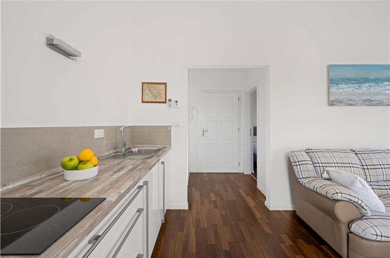 9-Bedroom Villa with Exceptionally Large Heated Pool and Sea Views near Trogir – Sleeps 18- 22