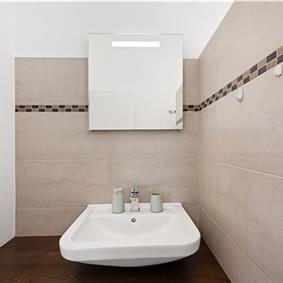 9-Bedroom Villa with Exceptionally Large Heated Pool and Sea Views near Trogir – Sleeps 18- 22