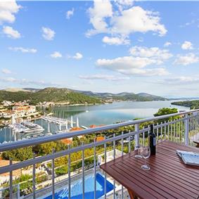 9-Bedroom Villa with Exceptionally Large Heated Pool and Sea Views near Trogir – Sleeps 18- 22