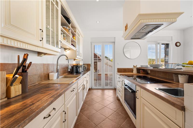 9-Bedroom Villa with Exceptionally Large Heated Pool and Sea Views near Trogir – Sleeps 18- 22