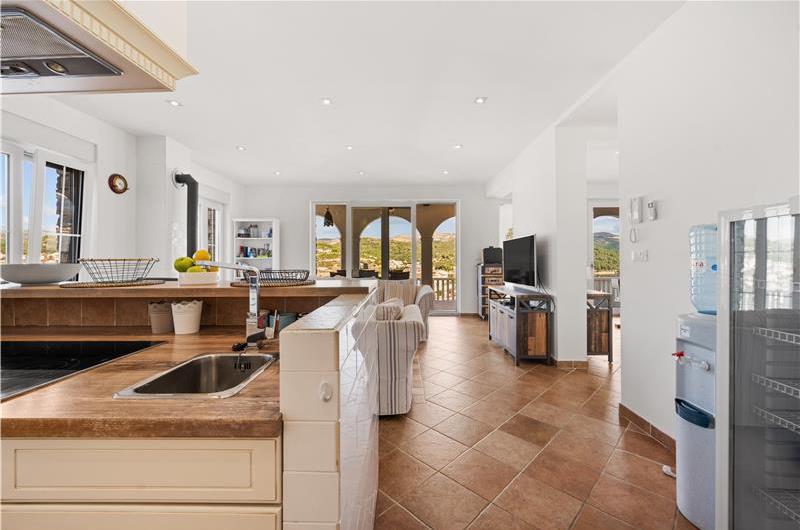 9-Bedroom Villa with Exceptionally Large Heated Pool and Sea Views near Trogir – Sleeps 18- 22