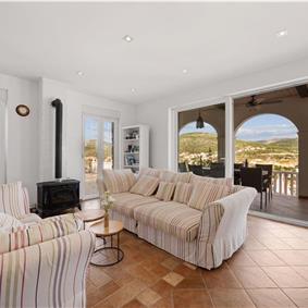 9-Bedroom Villa with Exceptionally Large Heated Pool and Sea Views near Trogir – Sleeps 18- 22