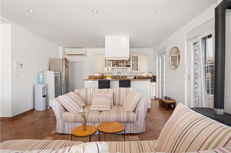 9-Bedroom Villa with Exceptionally Large Heated Pool and Sea Views near Trogir – Sleeps 18- 22