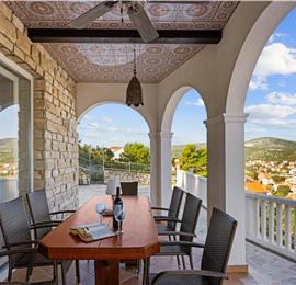 9-Bedroom Villa with Exceptionally Large Heated Pool and Sea Views near Trogir – Sleeps 18- 22