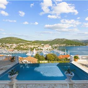 9-Bedroom Villa with Exceptionally Large Heated Pool and Sea Views near Trogir – Sleeps 18- 22
