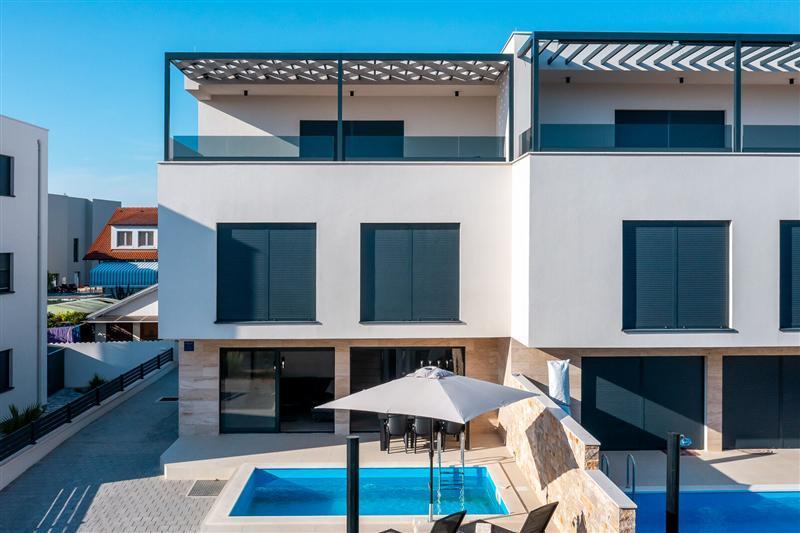 Villa in Vodice, photograph 1