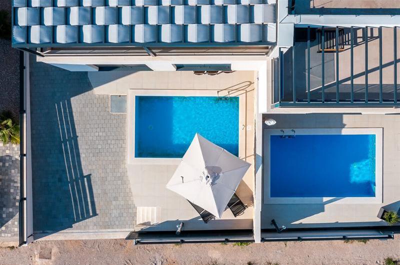 4 Bedroom Villa with Pool near Vodice town, Sibenik Riviera, sleeps 8