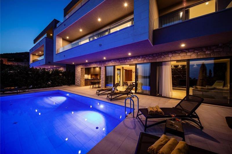 5-Bedroom Luxury Sea-View Villa with Infinity Pool near Dubrovnik – Sleeps 10