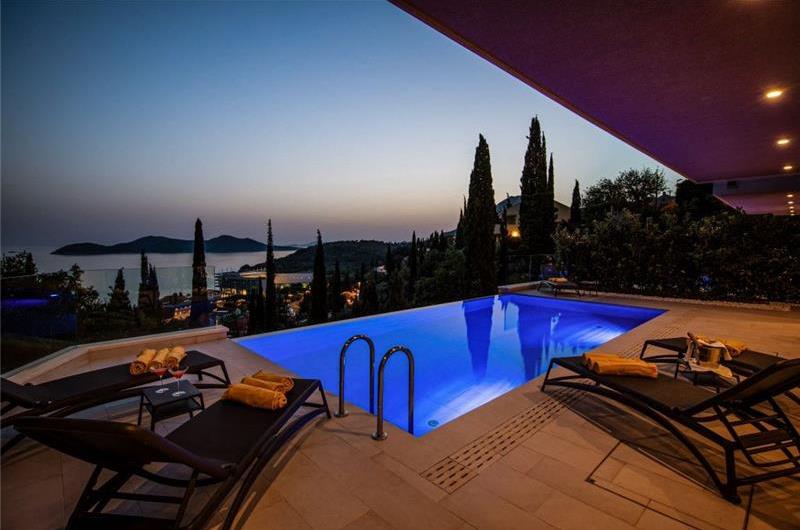 5-Bedroom Luxury Sea-View Villa with Infinity Pool near Dubrovnik – Sleeps 10