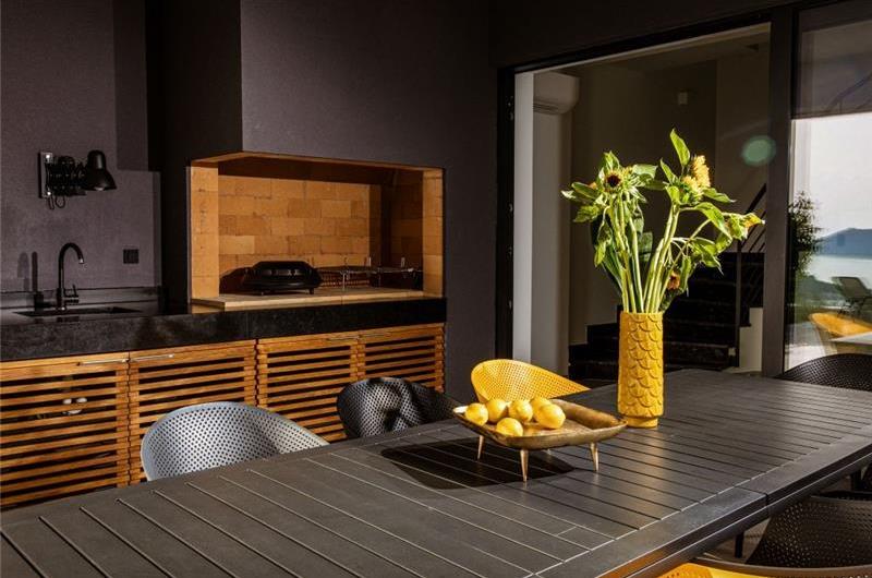 5-Bedroom Luxury Sea-View Villa with Infinity Pool near Dubrovnik – Sleeps 10