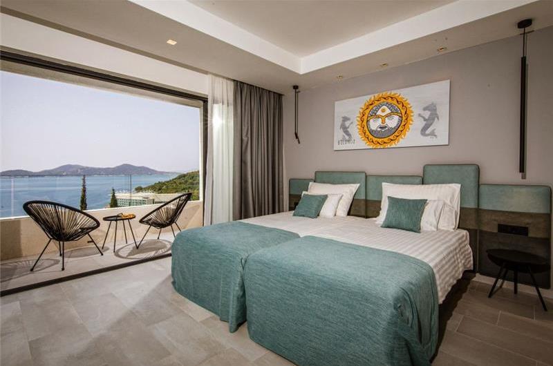 5-Bedroom Luxury Sea-View Villa with Infinity Pool near Dubrovnik – Sleeps 10