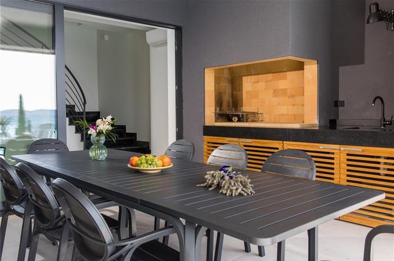 Luxury 5-Bedroom Villa with Sea-Views and Infinity Pool near Dubrovnik – Sleeps 10