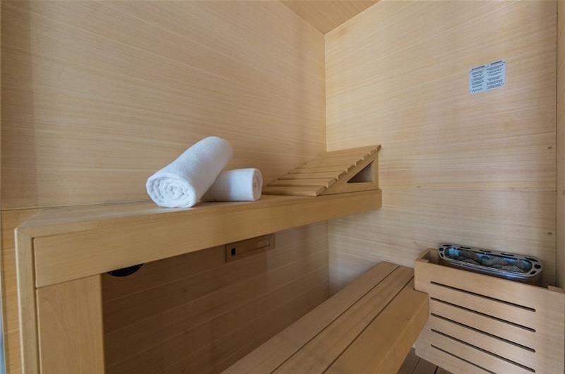 Luxury 5-Bedroom Villa with Sea-Views and Infinity Pool near Dubrovnik – Sleeps 10