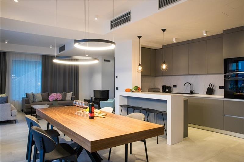 Luxury 5-Bedroom Villa with Sea-Views and Infinity Pool near Dubrovnik – Sleeps 10