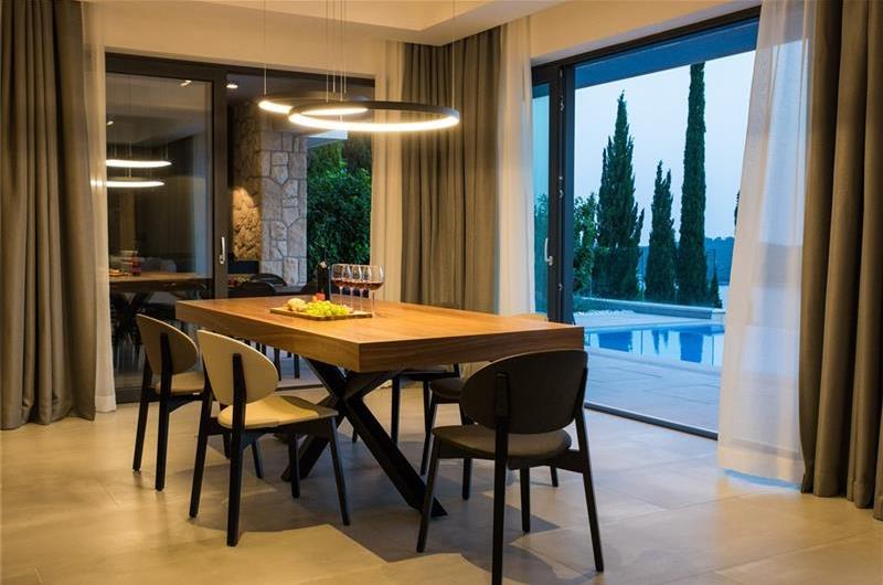 Luxury 5-Bedroom Villa with Sea-Views and Infinity Pool near Dubrovnik – Sleeps 10