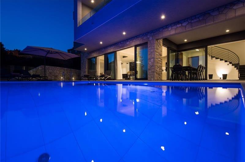 Luxury 5-Bedroom Villa with Sea-Views and Infinity Pool near Dubrovnik – Sleeps 10