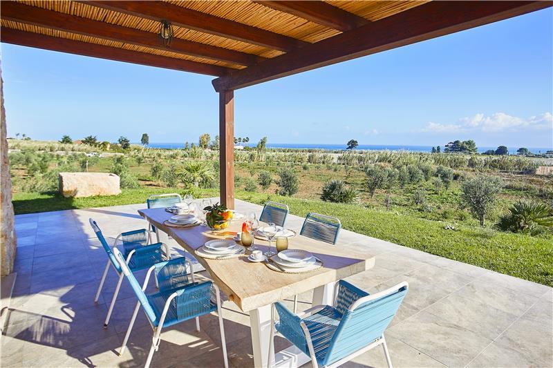 Sea-view villa in Sicily, photograph 3