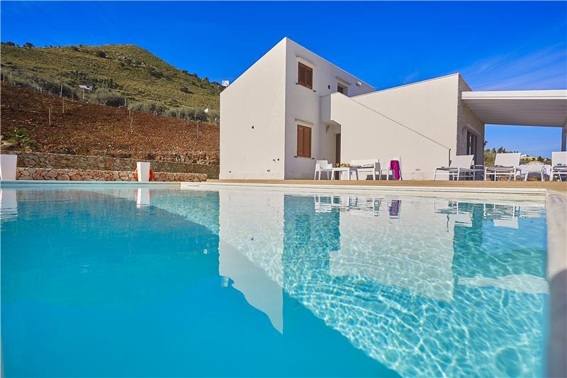 Sea-view villa in Sicily, photograph 8