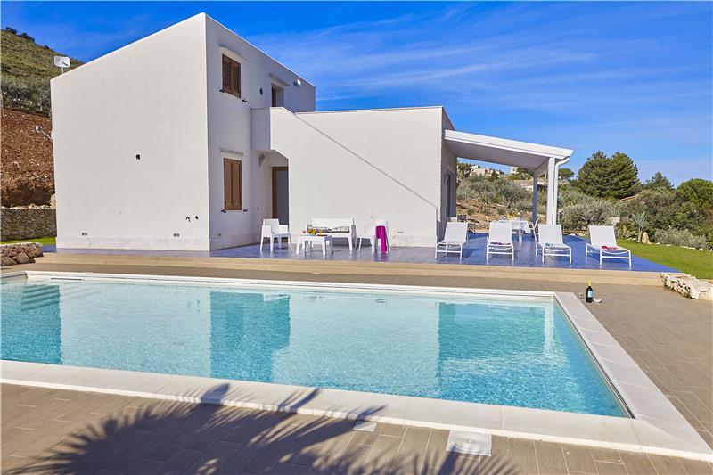 Sea-view villa in Sicily, photograph 3