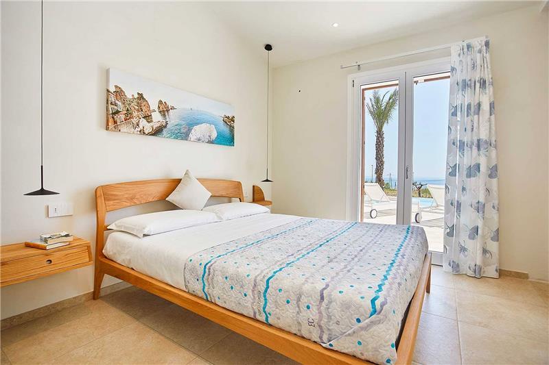 Sea-view villa in Sicily, photograph 24